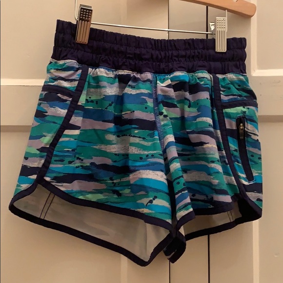 lululemon athletica Pants - Lululemon tracker shorts